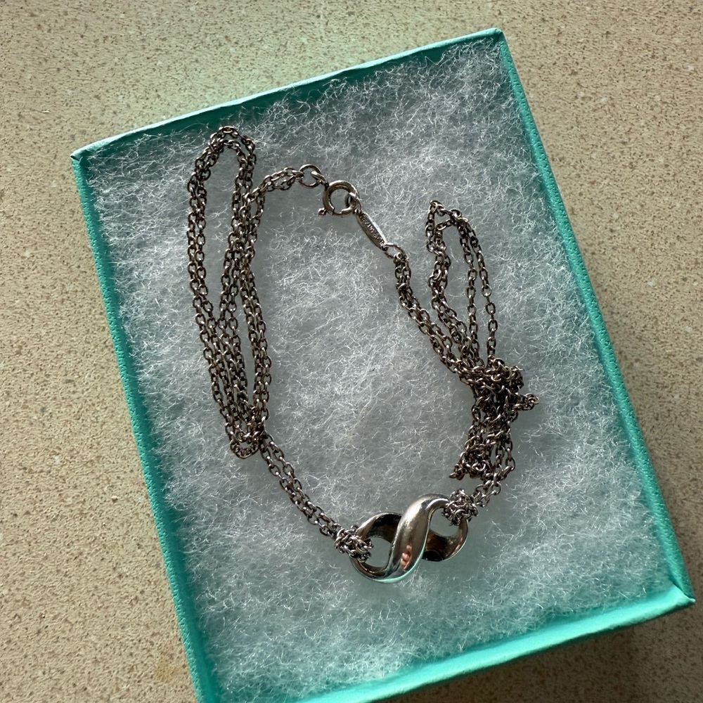 NEVER WORN: Tiffany & Co. Silver Infinity Pendant Necklace (Vintage)